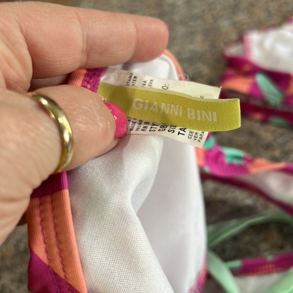 Gianni Bini bikini, size small - Picture 5 of 10